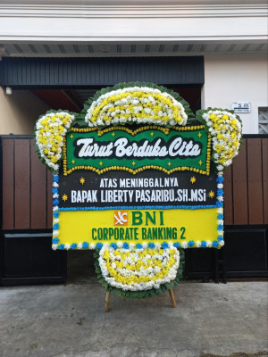 Papan Bunga Duka di Bitung Tengah